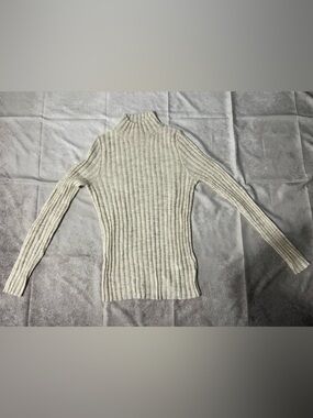 Madewell Ribbed Turtleneck Sweater in Light Heather Gray